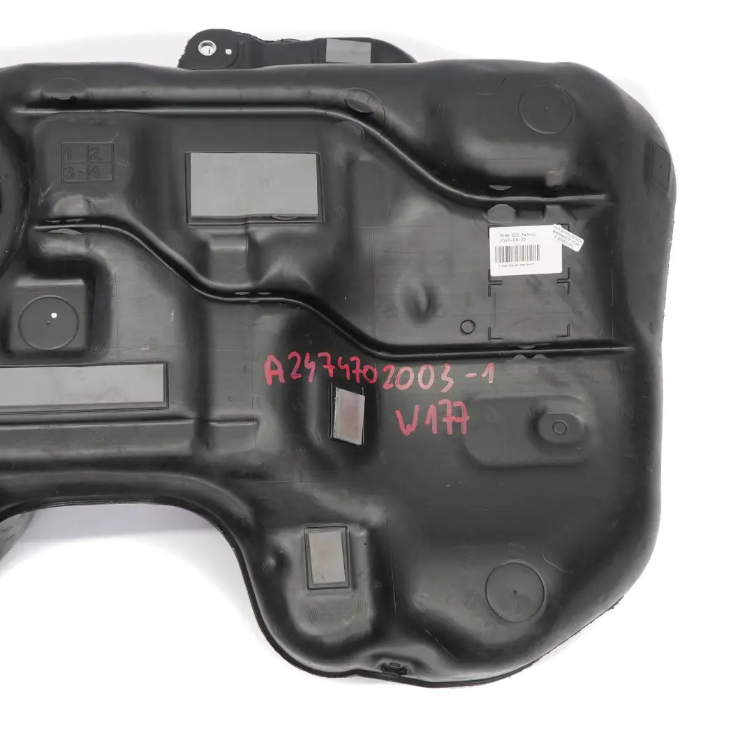 Kraftstofftank M260 35 4MATIC Benzin Tank Reservoir 51L für Mercedes W177 W247 mit Teilenummer A2474702003 Mercedes W177 W247 Kraftstofftank M260 35 4MATIC Benzin Tank Reservoir 51L - SKU A2474702003-1 - Teilenummer A2474702003