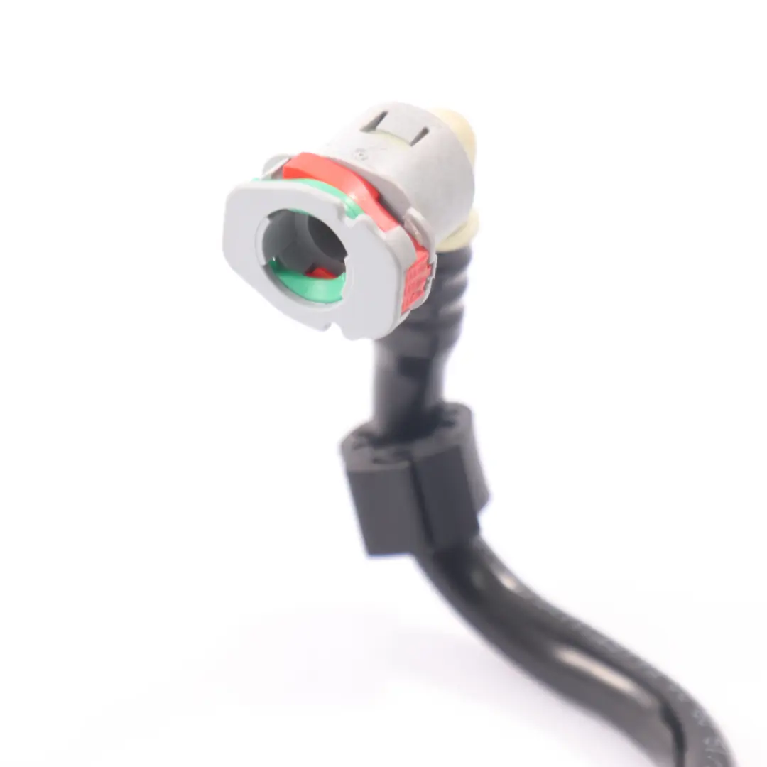 Mercedes W177 W247 Válvula Solenoide Tubería Manguera Arranque - SKU A2474703702 - Número de pieza A2474703702