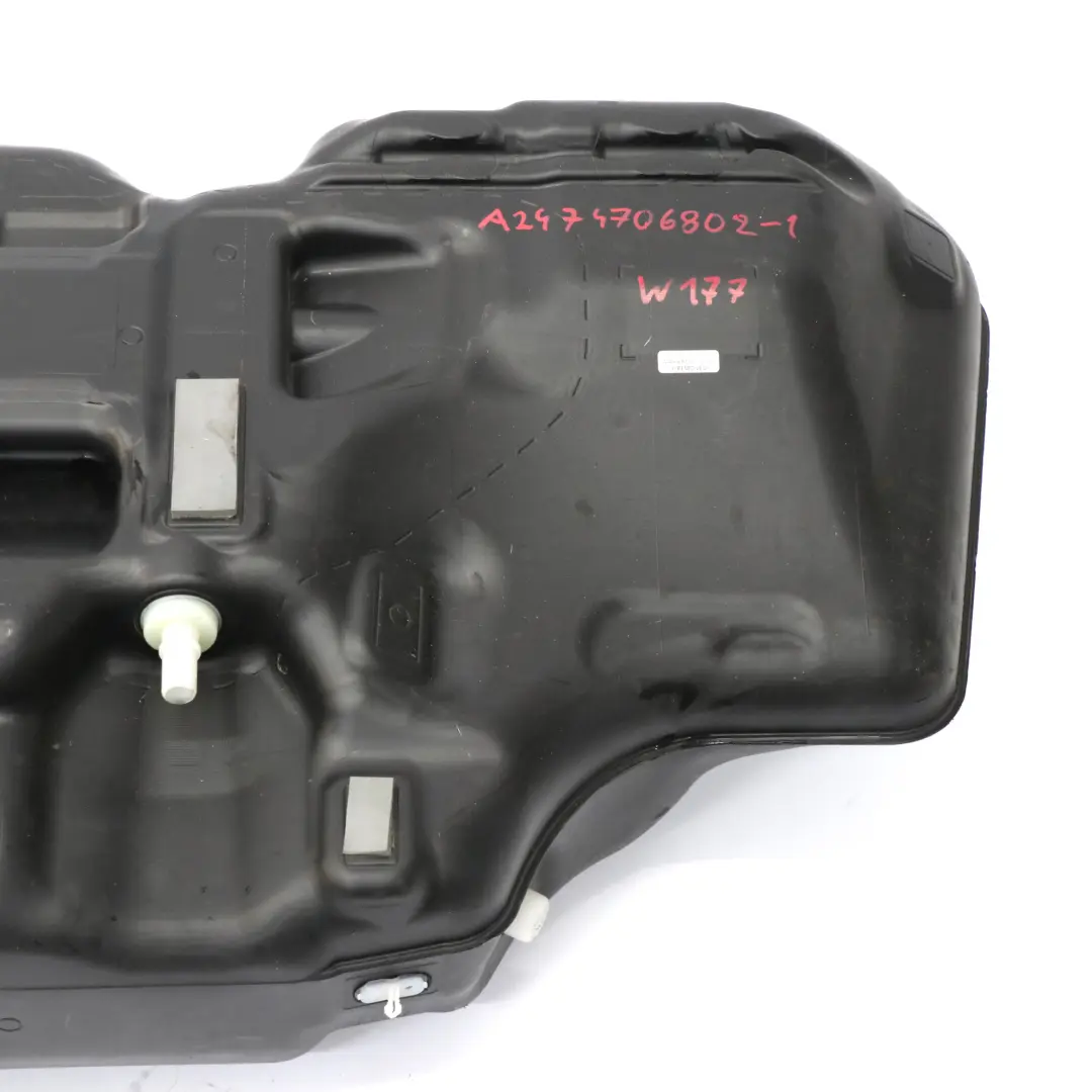Réservoir d'essence M260 M282 Réservoir nu 43L pour Mercedes W177 W247 à propos du numéro de pièce A2474706802 Mercedes W177 W247 Réservoir d'essence M260 M282 Réservoir nu 43L - SKU A2474706802-1 - Numéro de pièce A2474706802