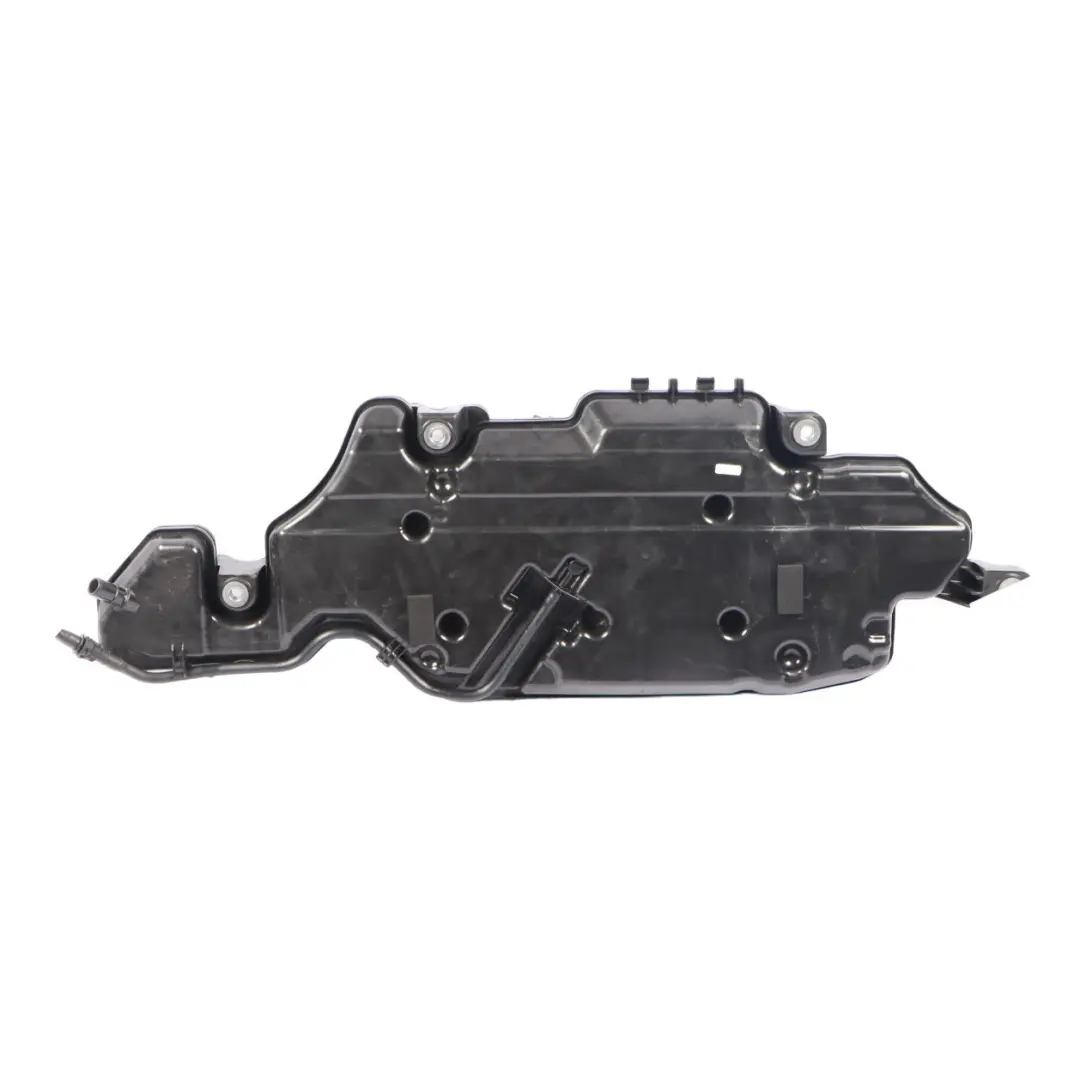 serbatoio additivo AdBlue per Mercedes W177 W247 Diesel con numero di parte A2474709002 Mercedes W177 W247 Diesel serbatoio additivo AdBlue - SKU A2474709002 - Numero di parte A2474709002