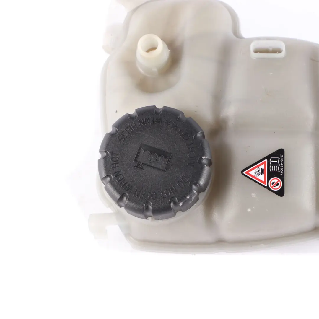 Kühlmittelüberlauf Ausgleichsbehälter Flasche für Mercedes W177 W247 mit Teilenummer A2475000049 Mercedes W177 W247 Kühlmittelüberlauf Ausgleichsbehälter Flasche - SKU A2475000049 - Teilenummer A2475000049