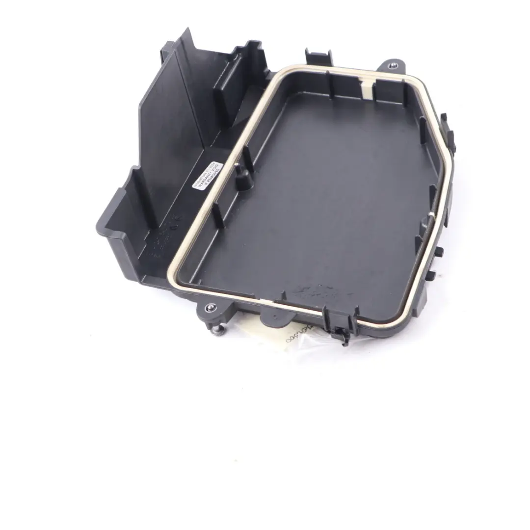 Couvercle de boîte à fusibles pour Mercedes W177 à propos du numéro de pièce A2475409500 Mercedes W177 Couvercle de boîte à fusibles - SKU A2475409500 - Numéro de pièce A2475409500