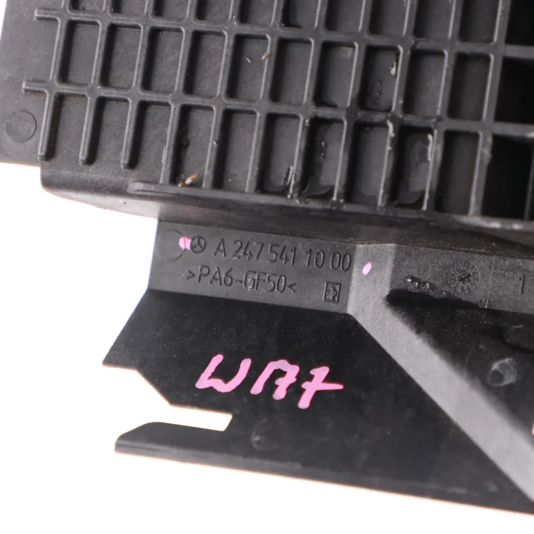 Couvercle Boîtier Batterie pour Mercedes C118 W177 W247 à propos du numéro de pièce A2475411000 Mercedes C118 W177 W247 Couvercle Boîtier Batterie - SKU A2475411000 - Numéro de pièce A2475411000