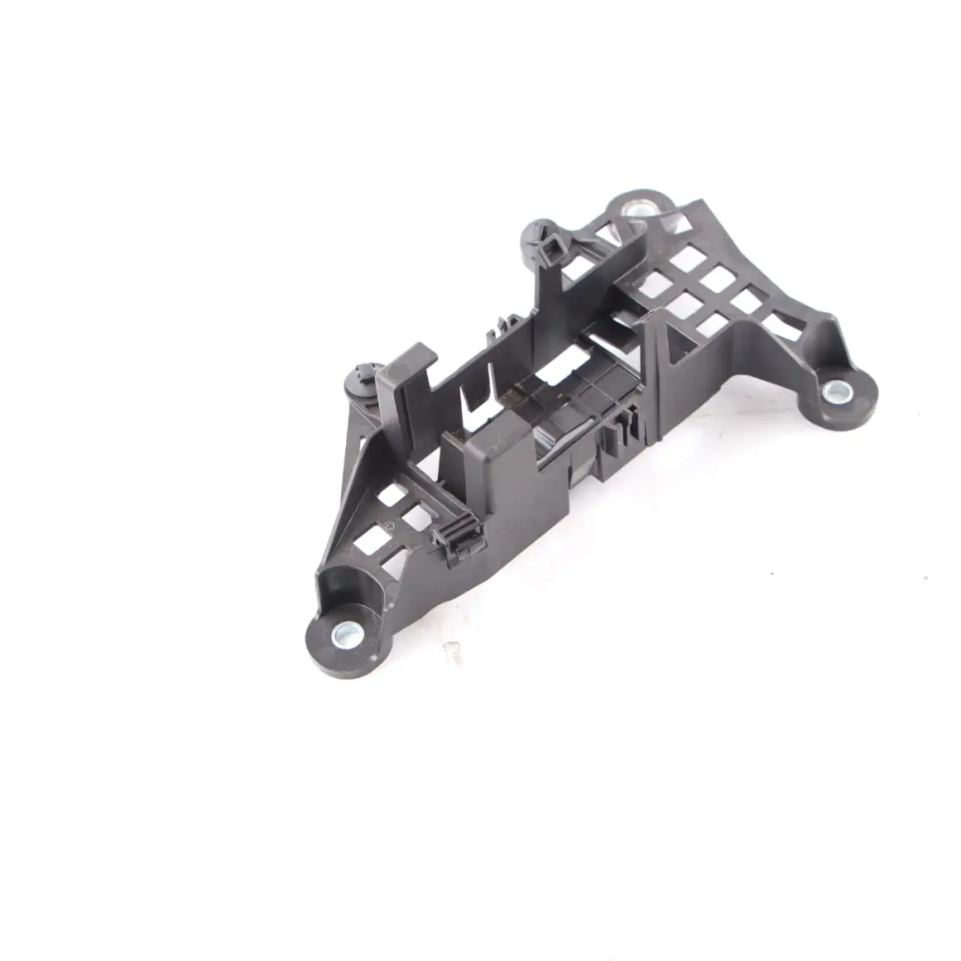 Mercedes W177 W247 Soporte de Batería Soporte Batería Embellecedor - SKU A2475451000 - Número de pieza A2475451000
