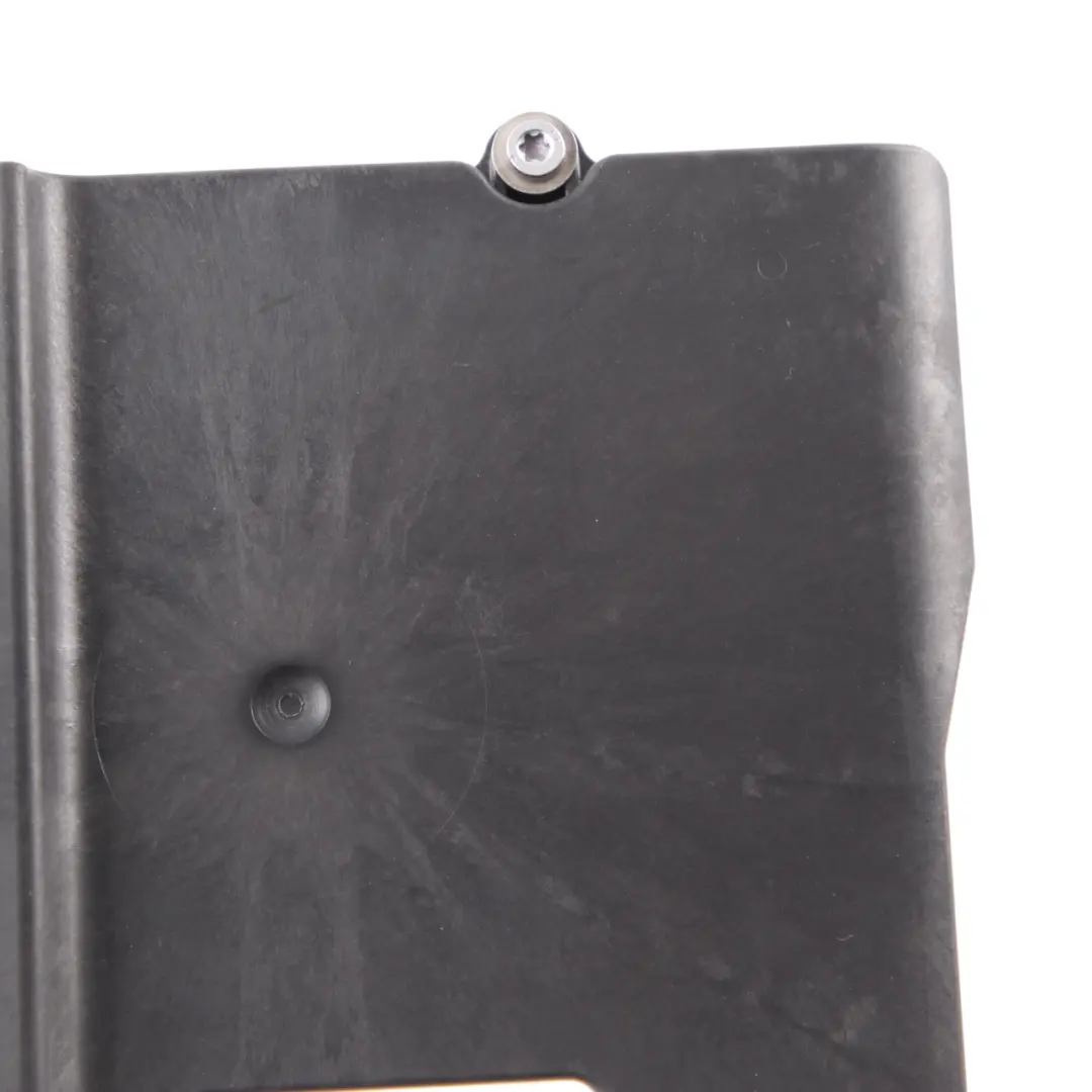 Boîte fusibles Couvercle Couvercle contrôle Garniture pour Mercedes W177 à propos du numéro de pièce A2475457300 Mercedes W177 Boîte fusibles Couvercle Couvercle contrôle Garniture - SKU A2475457300 - Numéro de pièce A2475457300