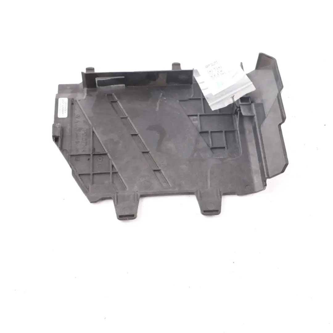Fuse Relay Box Housing Upper Cover Lid to Mercedes C118 W177 with Part number A2475459300 Mercedes C118 W177 Fuse Relay Box Housing Upper Cover Lid - SKU A2475459300 - Part number A2475459300