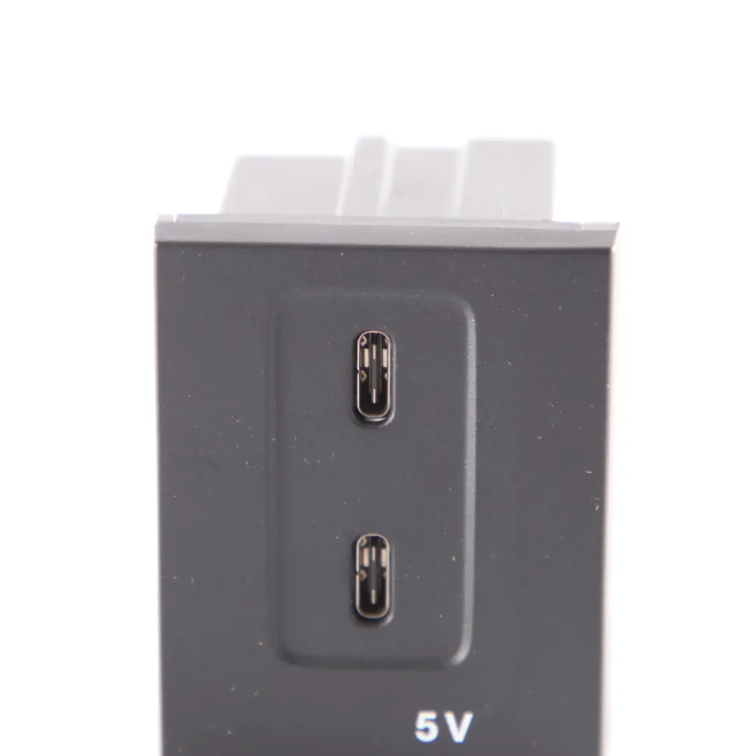 USB C Connettore del pannello controllo della presa porta per Mercedes W177 W247 con numero di parte A2478200301 Mercedes W177 W247 USB C Connettore del pannello controllo della presa porta - SKU A2478200301 - Numero di parte A2478200301