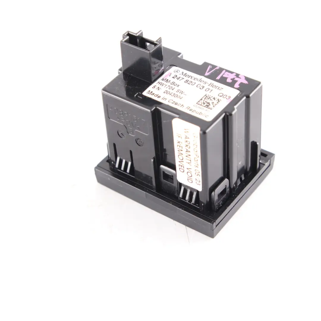 USB C Port Prise de courant Connecteur du panneau de contrôle pour Mercedes W177 W247 à propos du numéro de pièce A2478200301 Mercedes W177 W247 USB C Port Prise de courant Connecteur du panneau de contrôle - SKU A2478200301 - Numéro de pièce A2478200301