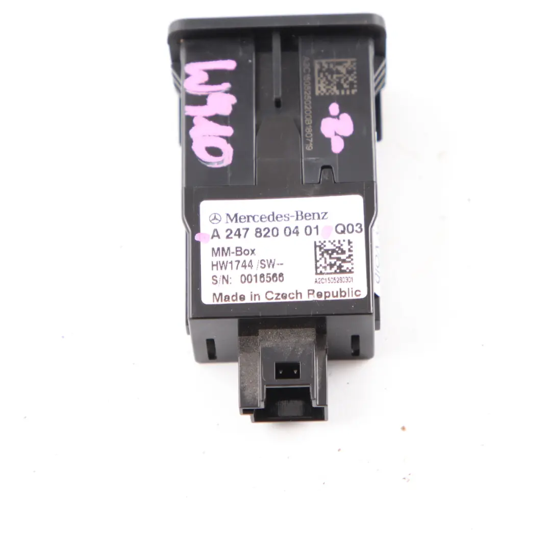 Presa di corrente USB per Mercedes Sprinter W910 con numero di parte A2478200401 Mercedes Sprinter W910 Presa di corrente USB - SKU A2478200401 - Numero di parte A2478200401