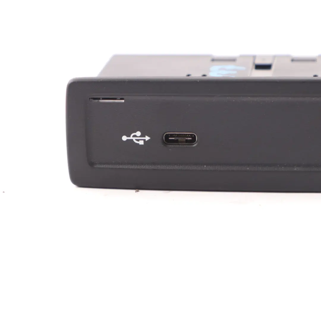 USB Port Socket Plug Control Panel Connection to Mercedes W177 W247 with Part number A2478203902 Mercedes W177 W247 USB Port Socket Plug Control Panel Connection - SKU A2478203902 - Part number A2478203902