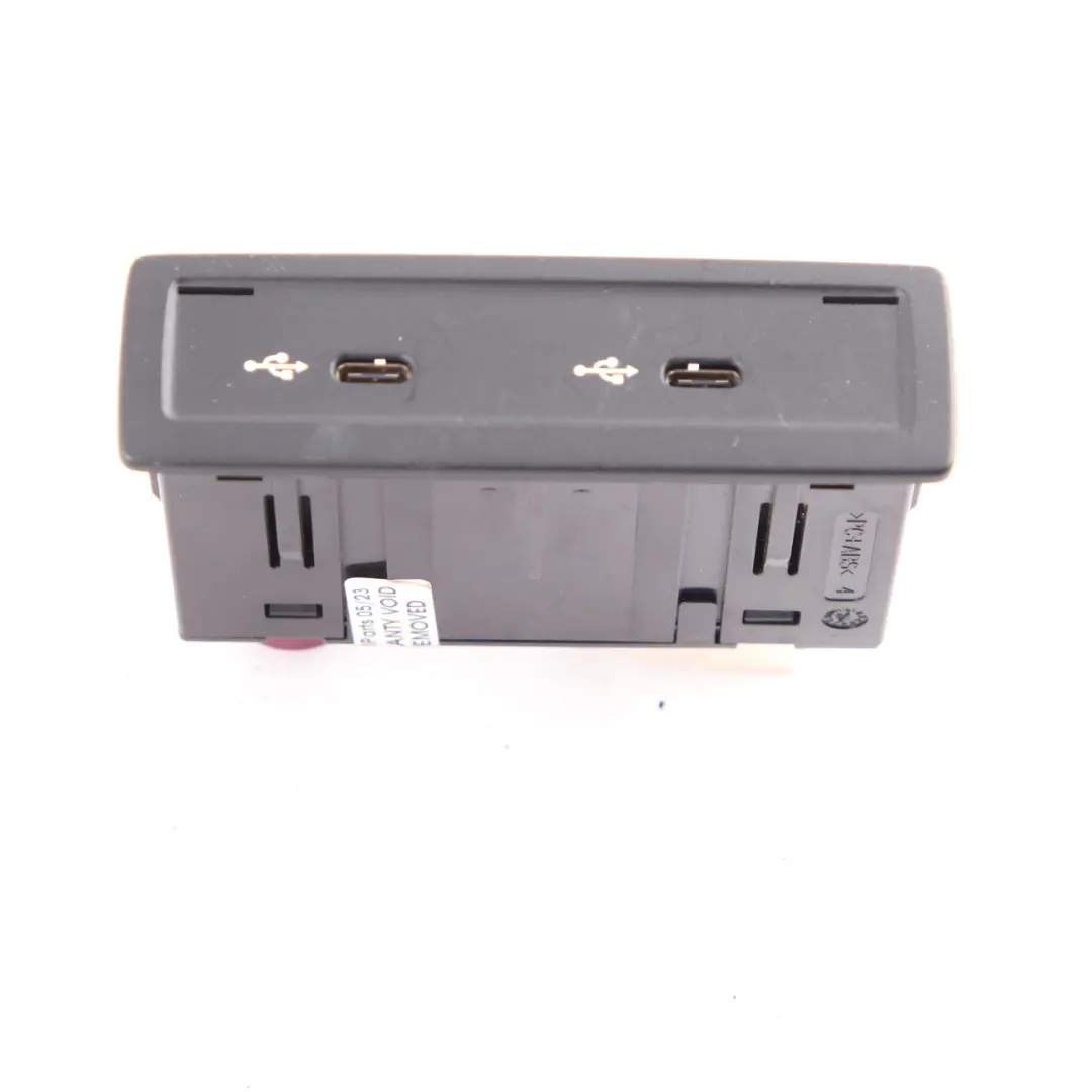 USB Puerto Enchufe Conector Unidad MM-BOX para Mercedes W177 W213 W247 con número de pieza A2478204002 Mercedes W177 W213 W247 USB Puerto Enchufe Conector Unidad MM-BOX - SKU A2478204002 - Número de pieza A2478204002