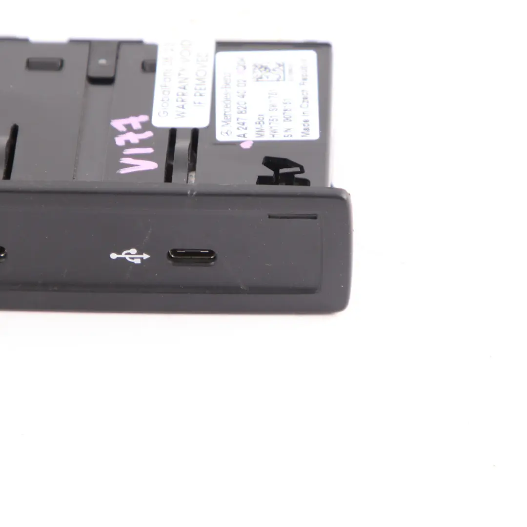 USB Port Prise Fiche Connecteur Unité MM-BOX pour Mercedes W177 W213 W247 à propos du numéro de pièce A2478204002 Mercedes W177 W213 W247 USB Port Prise Fiche Connecteur Unité MM-BOX - SKU A2478204002 - Numéro de pièce A2478204002