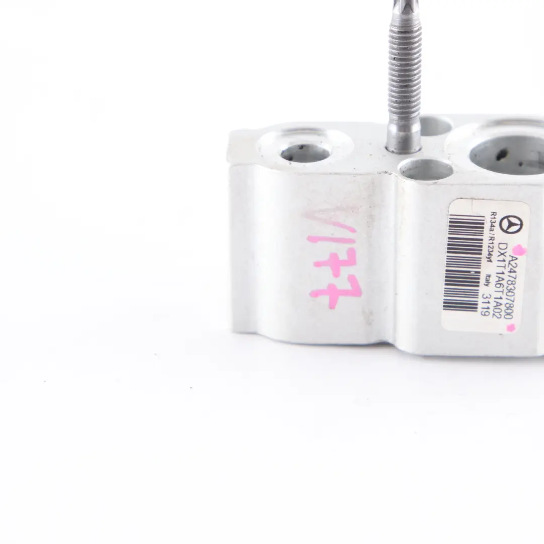 Expansionsventil A/C Klimaanlagenventil Einheit für Mercedes W177 mit Teilenummer A2478307800 Mercedes W177 Expansionsventil A/C Klimaanlagenventil Einheit - SKU A2478307800 - Teilenummer A2478307800