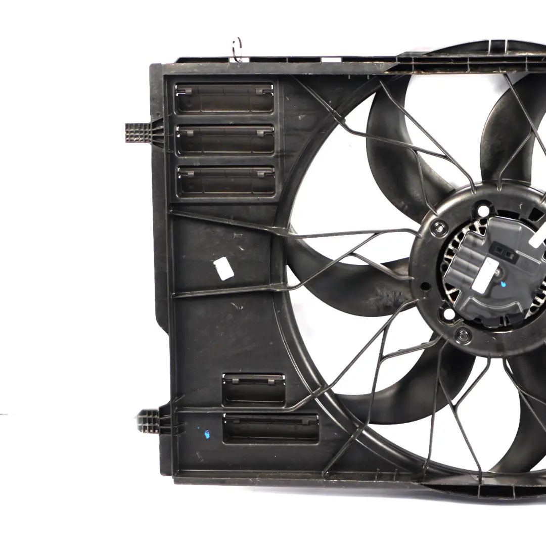 ventilador radiador refrigeración OM608 para Mercedes W177 W247 Motor con número de pieza A2479060100 Mercedes W177 W247 Motor ventilador radiador refrigeración OM608 - SKU A2479060100 - Número de pieza A2479060100