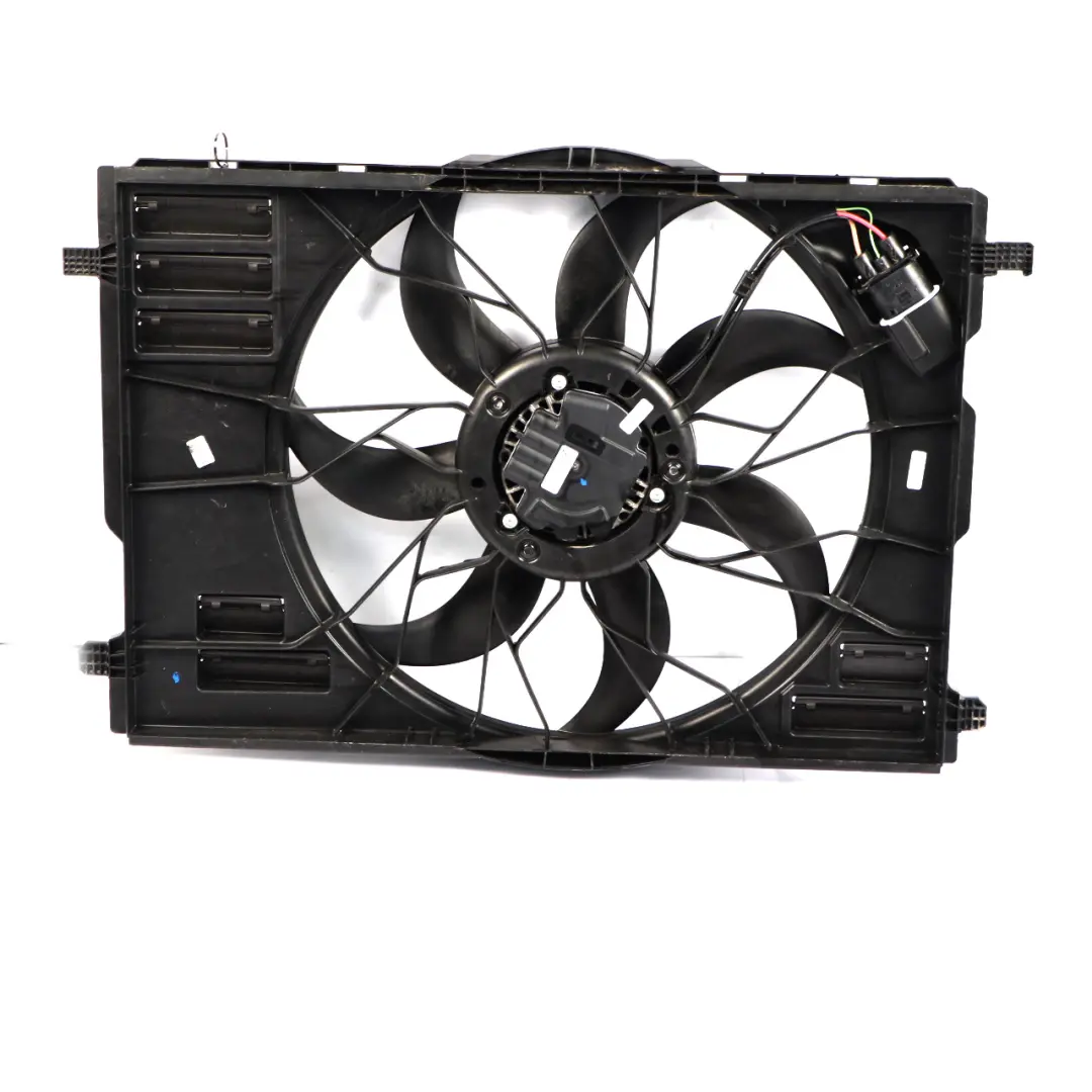 Motore Ventola Radiatore Raffreddamento OM608 per Mercedes W177 W247 con numero di parte A2479060100 Mercedes W177 W247 Motore Ventola Radiatore Raffreddamento OM608 - SKU A2479060100 - Numero di parte A2479060100