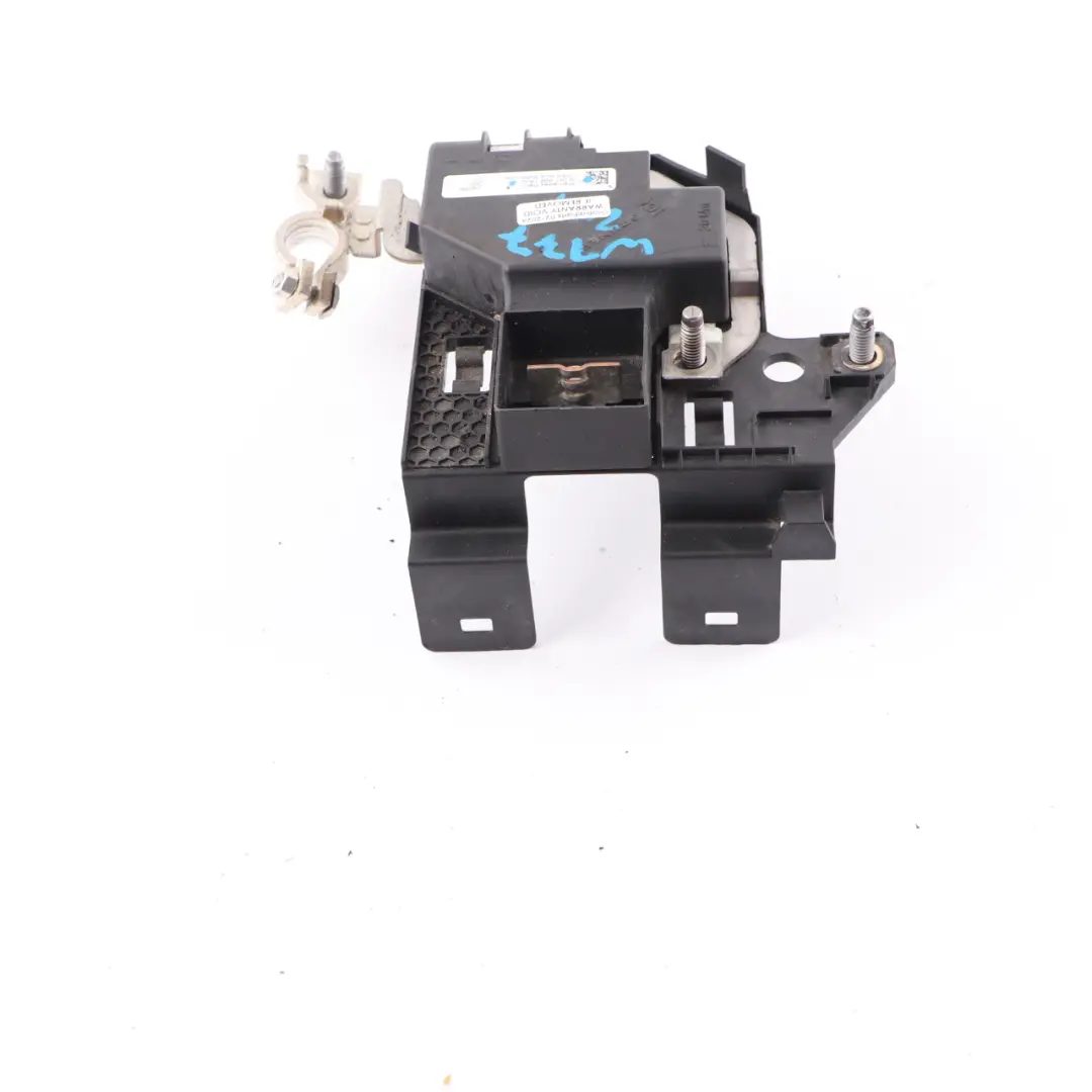 Klema Plusowa Bezpiecznik do Mercedes W177 W247 o numerze A2479061803 Mercedes W177 W247 Klema Plusowa Bezpiecznik - SKU A2479061803 - Numer Części A2479061803