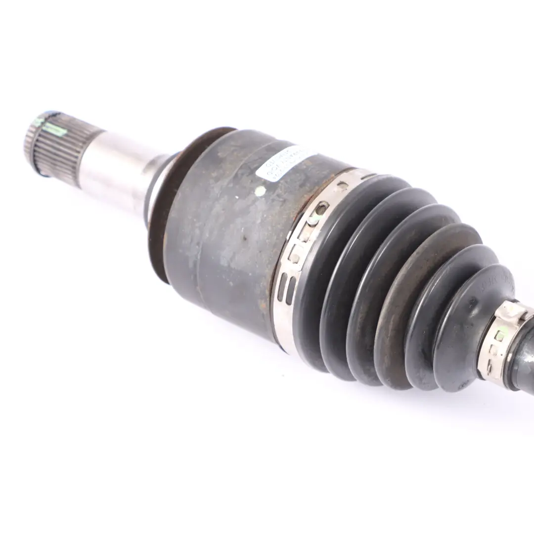 Eje de transmisión Mercedes W251 4Matic Eje de transmisión delantero izquierdo para con número de pieza A2513301901 Eje de transmisión Mercedes W251 4Matic Eje de transmisión delantero izquierdo - SKU A2513301901 - Número de pieza A2513301901