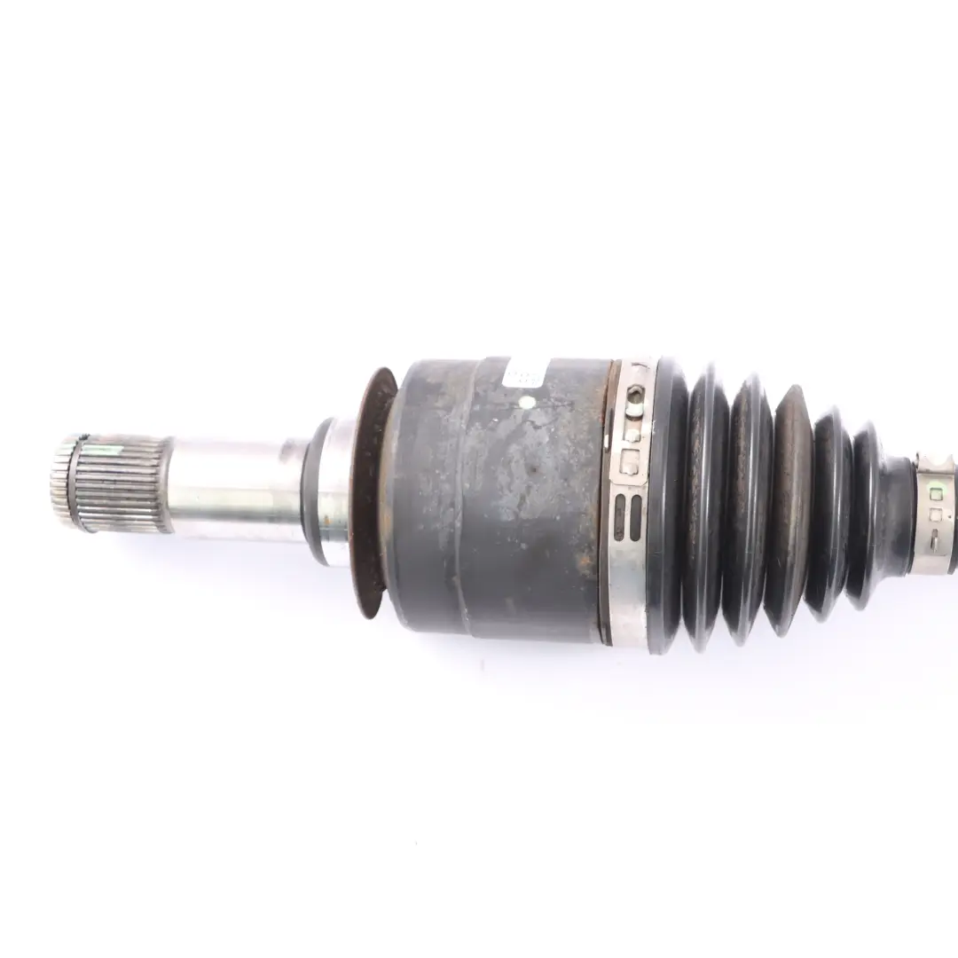Arbre de transmission Mercedes W251 4Matic Essieu avant gauche pour à propos du numéro de pièce A2513301901 Arbre de transmission Mercedes W251 4Matic Essieu avant gauche - SKU A2513301901 - Numéro de pièce A2513301901