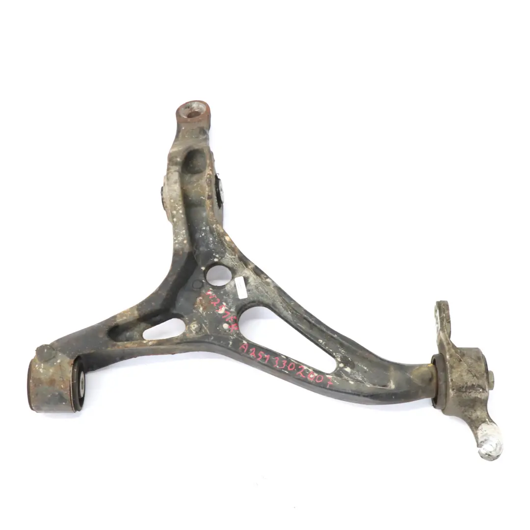 Braccio di controllo anteriore destro inferiore per Mercedes W251 con numero di parte A2513302007 Mercedes W251 Braccio di controllo anteriore destro inferiore - SKU A2513302007 - Numero di parte A2513302007