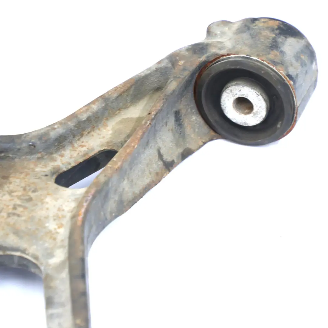 Braccio di controllo anteriore destro inferiore per Mercedes W251 con numero di parte A2513302007 Mercedes W251 Braccio di controllo anteriore destro inferiore - SKU A2513302007 - Numero di parte A2513302007