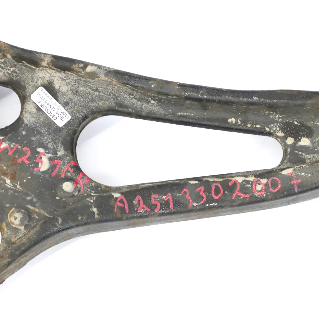 Braccio di controllo anteriore destro inferiore per Mercedes W251 con numero di parte A2513302007 Mercedes W251 Braccio di controllo anteriore destro inferiore - SKU A2513302007 - Numero di parte A2513302007