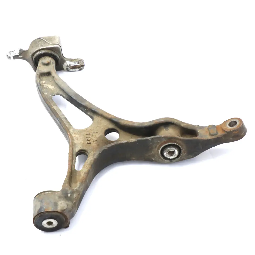 Braccio di controllo anteriore destro inferiore per Mercedes W251 con numero di parte A2513302007 Mercedes W251 Braccio di controllo anteriore destro inferiore - SKU A2513302007 - Numero di parte A2513302007