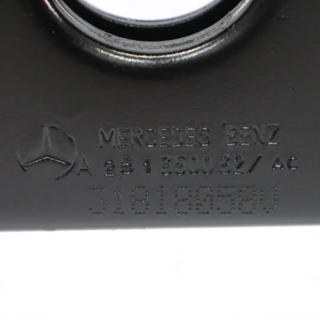 Assale posteriore Sottotelaio Supporto Sospensione per Mercedes W251 con numero di parte A2513500032 Mercedes W251 Assale posteriore Sottotelaio Supporto Sospensione - SKU A2513500032 - Numero di parte A2513500032