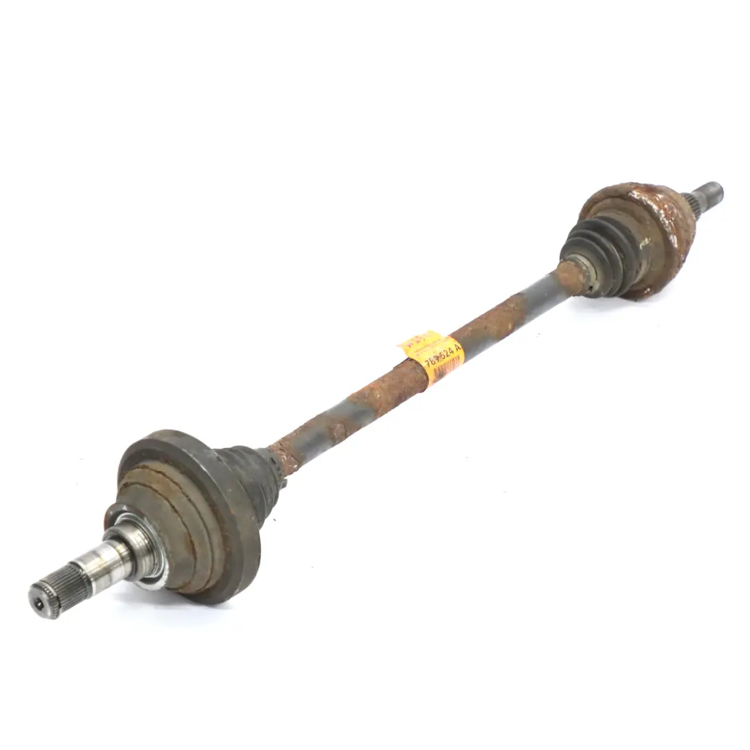 Arbre de transmission de l'essieu arrière droit pour Mercedes W251 à propos du numéro de pièce A2513501610 Mercedes W251 Arbre de transmission de l'essieu arrière droit - SKU A2513501610 - Numéro de pièce A2513501610