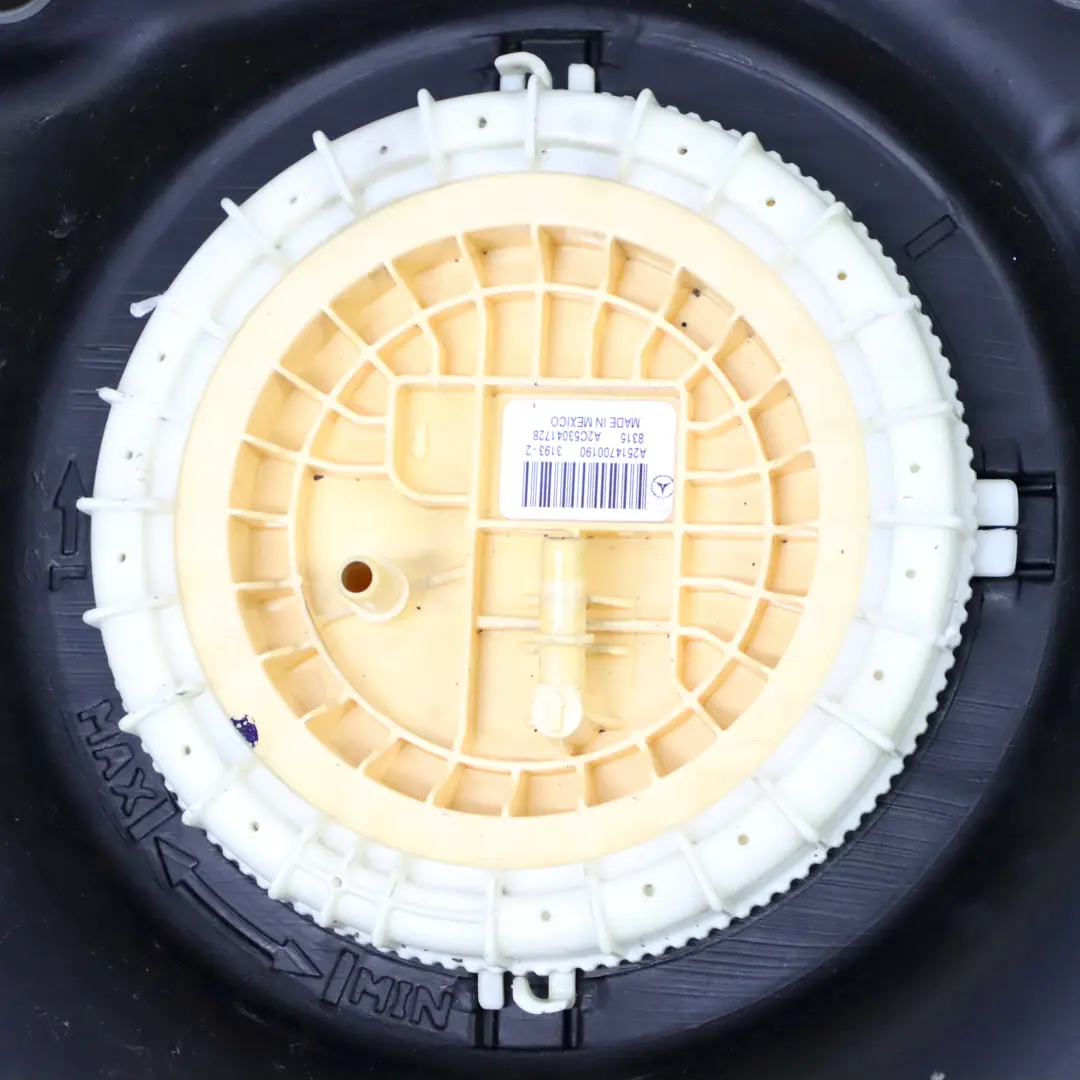 serbatoio carburante diesel OM642 80L contenitore per Mercedes W251 con numero di parte A2514702101 Mercedes W251 serbatoio carburante diesel OM642 80L contenitore - SKU A2514702101 - Numero di parte A2514702101