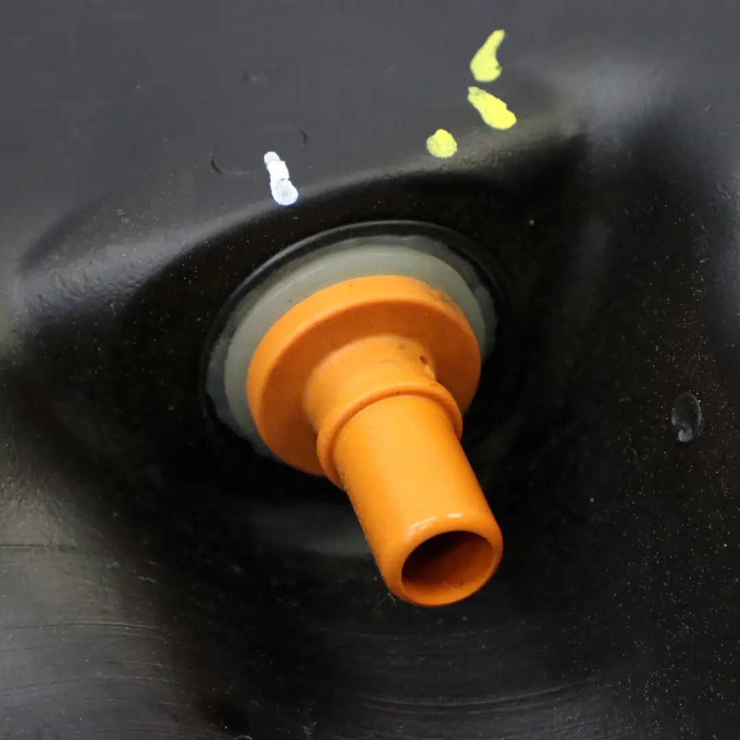 serbatoio carburante diesel OM642 80L contenitore per Mercedes W251 con numero di parte A2514702101 Mercedes W251 serbatoio carburante diesel OM642 80L contenitore - SKU A2514702101 - Numero di parte A2514702101