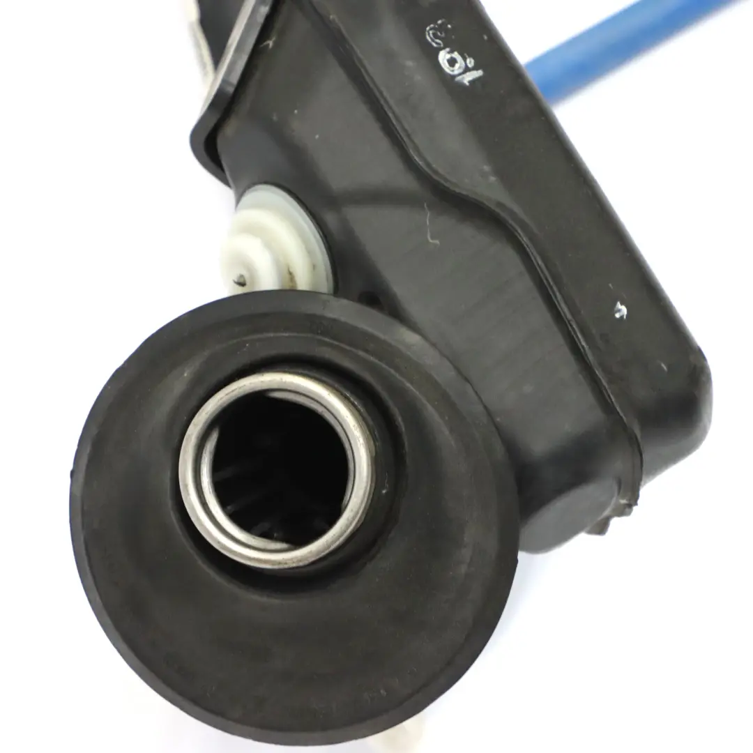 Tanque Cuello Tubo Manguera Tapa OM642 para Mercedes W251 Diesel con número de pieza A2514702220 Mercedes W251 Diesel Tanque Cuello Tubo Manguera Tapa OM642 - SKU A2514702220 - Número de pieza A2514702220