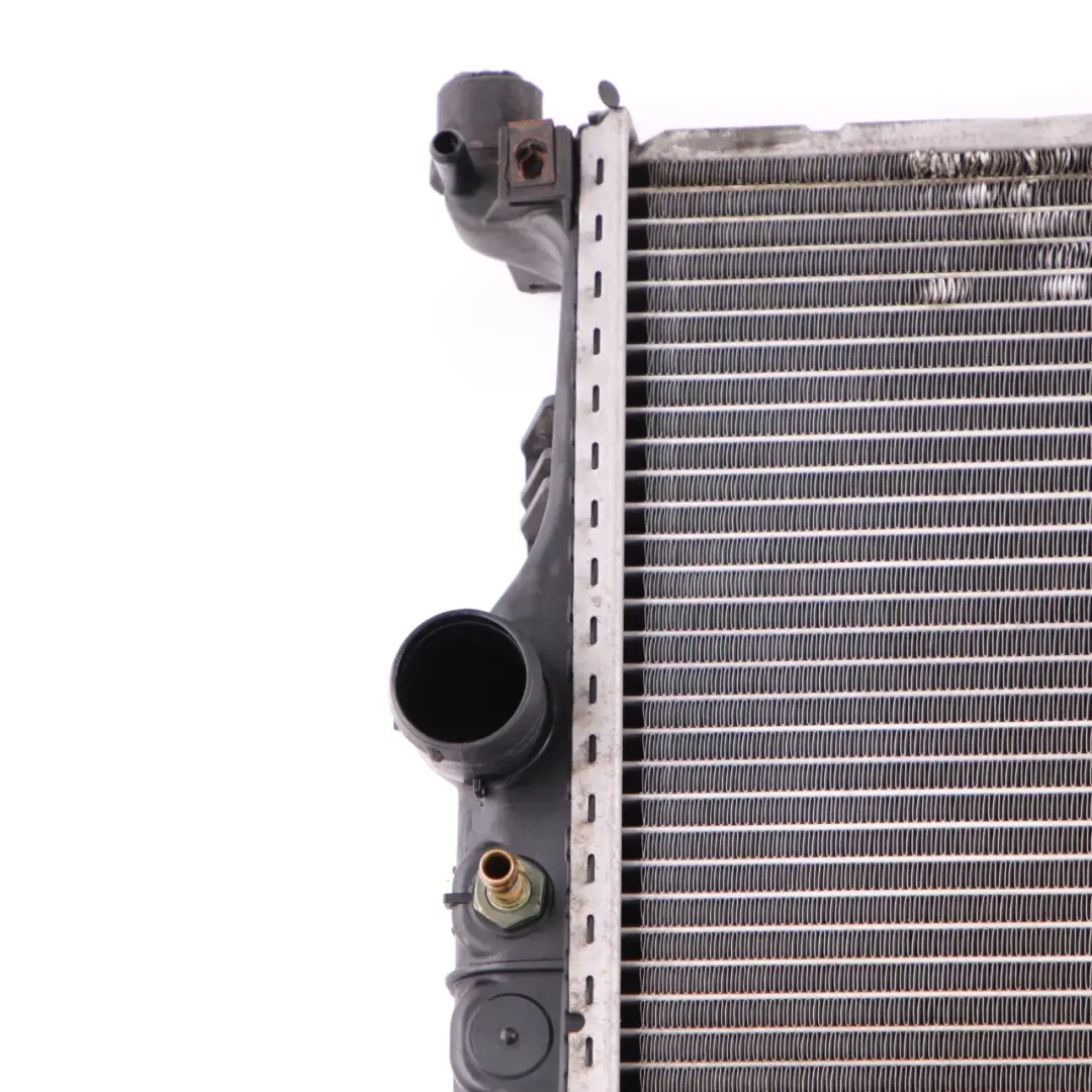 OM642 M273 Refrigerante Radiador Agua Refrigeración para Mercedes W164 con número de pieza A2515000103 Mercedes W164 OM642 M273 Refrigerante Radiador Agua Refrigeración - SKU A2515000103 - Número de pieza A2515000103