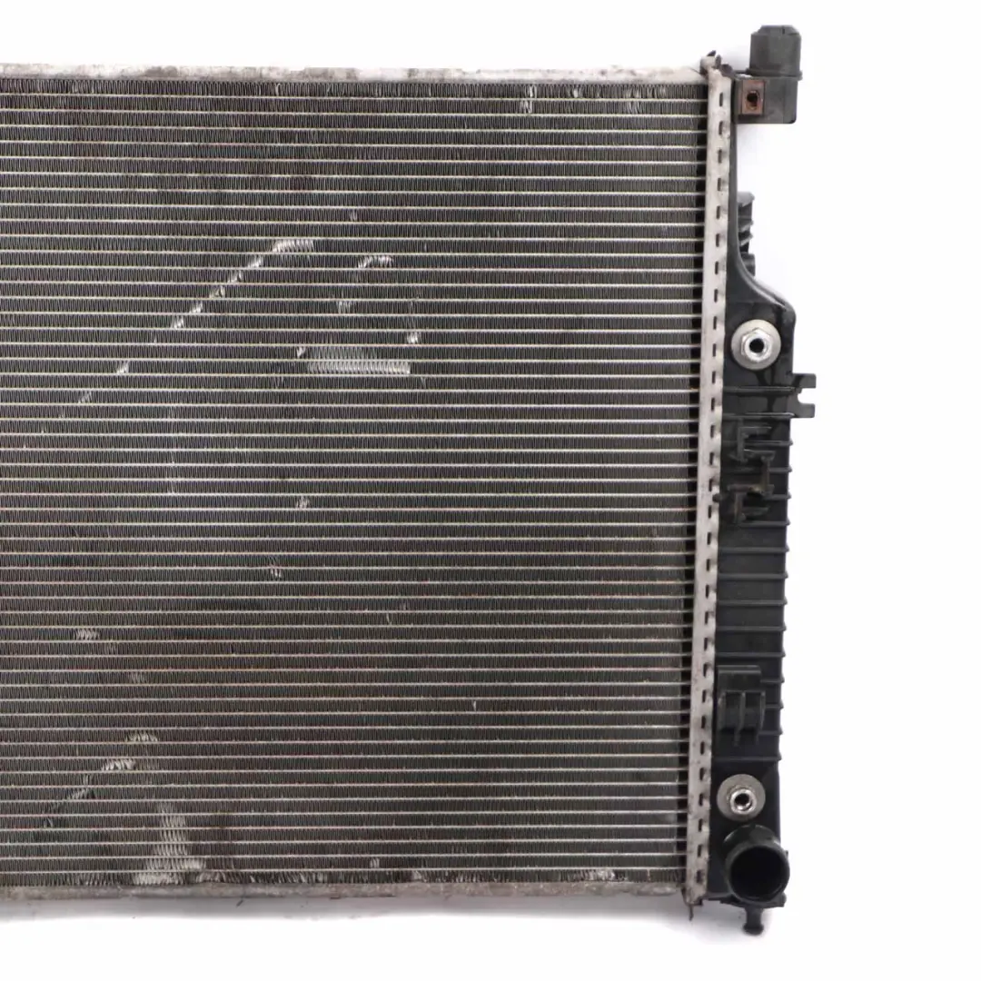 Radiateur de refroidissement de l'eau du moteur A2515000304 pour Mercedes ML W164 à propos du numéro de pièce A2515000703 Mercedes ML W164 Radiateur de refroidissement de l'eau du moteur A2515000304 - SKU A2515000703 - Numéro de pièce A2515000703