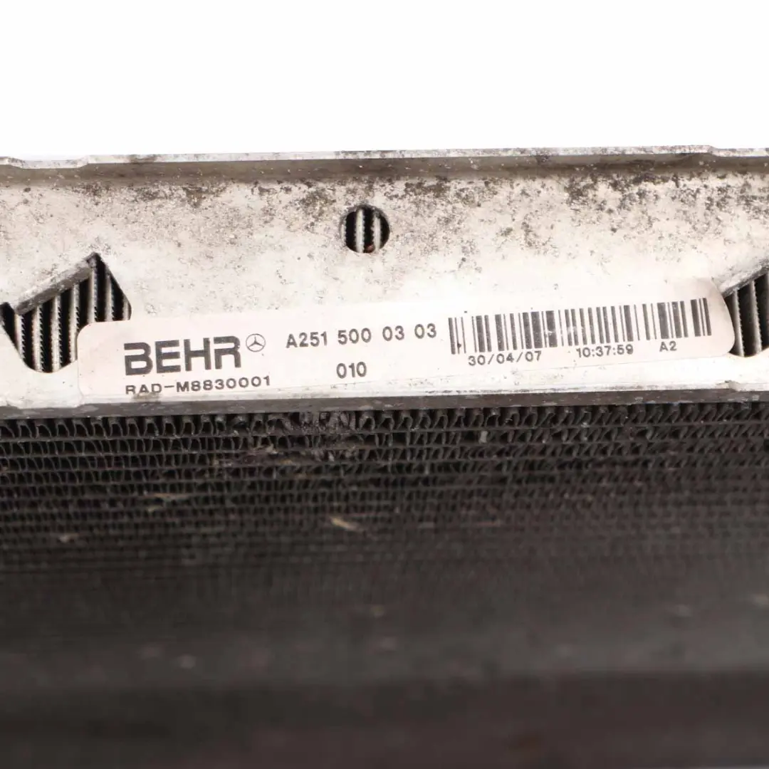 Radiateur de refroidissement de l'eau du moteur A2515000304 pour Mercedes ML W164 à propos du numéro de pièce A2515000703 Mercedes ML W164 Radiateur de refroidissement de l'eau du moteur A2515000304 - SKU A2515000703 - Numéro de pièce A2515000703