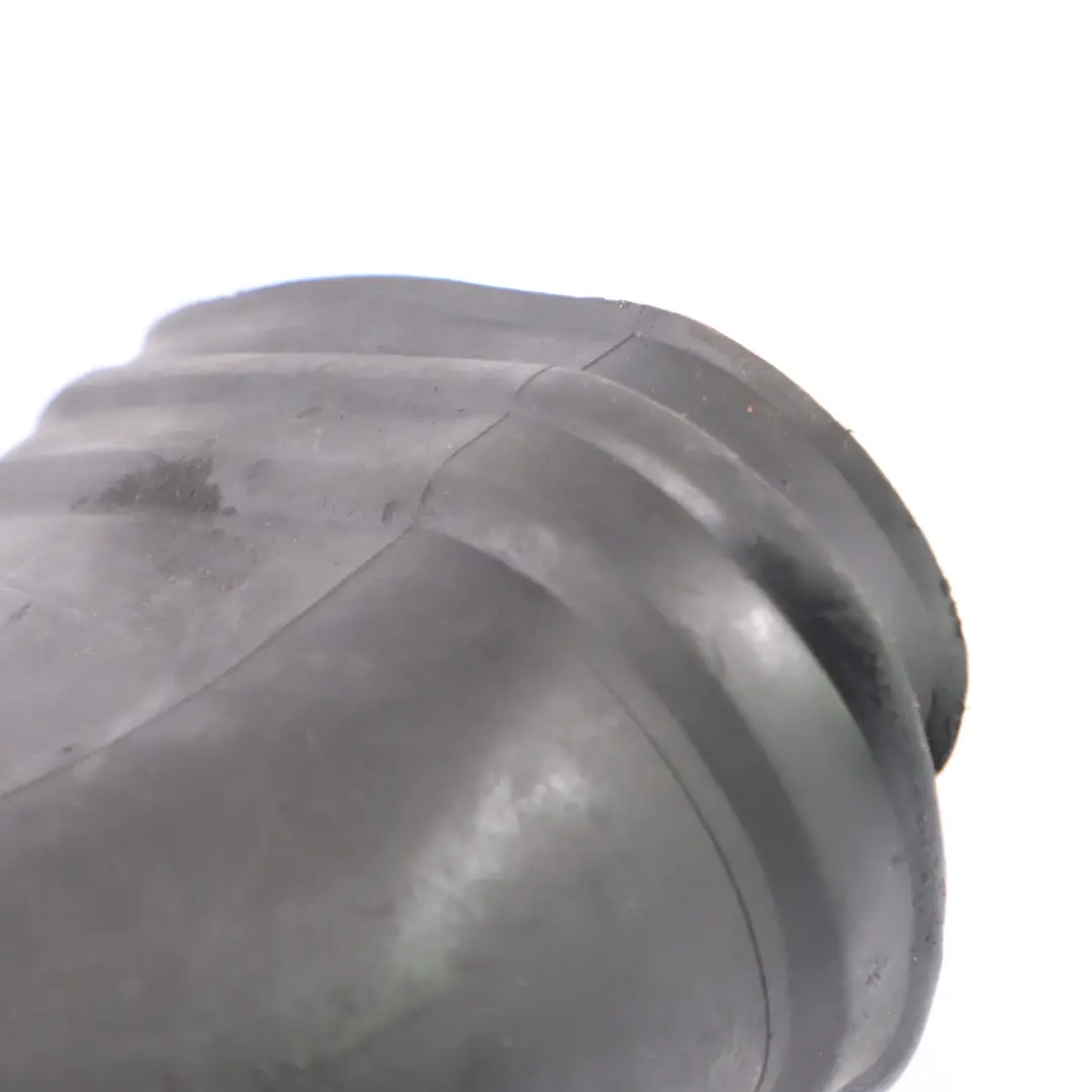 OM642 Boîte de filtre à air Conduit d'admission arrière droit pour Mercedes W251 V6 à propos du numéro de pièce A2515051661 Mercedes W251 V6 OM642 Boîte de filtre à air Conduit d'admission arrière droit - SKU A2515051661 - Numéro de pièce A2515051661