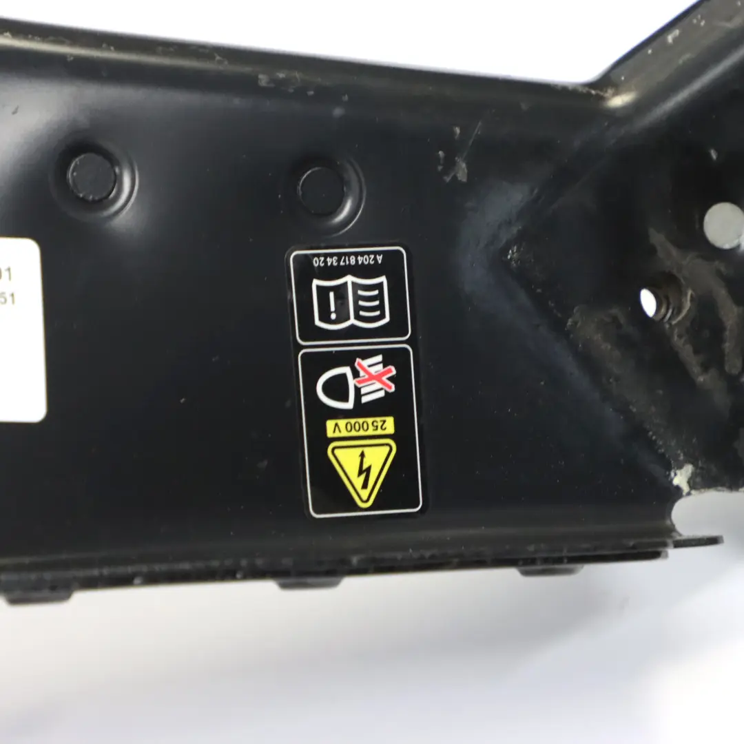 Staffa faro Mercedes W251 anteriore sinistra telaio portalampada per con numero di parte A2516200191 Staffa faro Mercedes W251 anteriore sinistra telaio portalampada - SKU A2516200191 - Numero di parte A2516200191