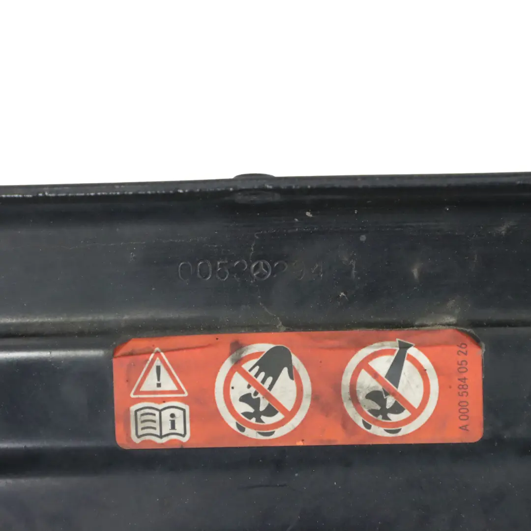 Frontplatte Heizkörper Verkleidungsträger für Mercedes W251 mit Teilenummer A2516200486 Mercedes W251 Frontplatte Heizkörper Verkleidungsträger - SKU A2516200486-1 - Teilenummer A2516200486