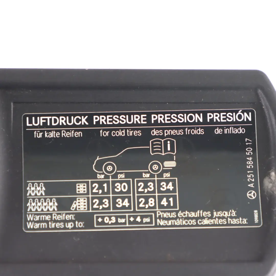 Mercedes W251 Couvercle Remplissage Carburant Capuchon l'abattant - SKU A2516300167 - Numéro de pièce A2516300167