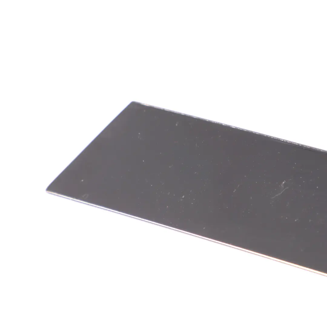 Embellecedor Ventana Trasera Izquierda Alto Brillo para Mercedes W251 con número de pieza A2516700187 Mercedes W251 Embellecedor Ventana Trasera Izquierda Alto Brillo - SKU A2516700187 - Número de pieza A2516700187