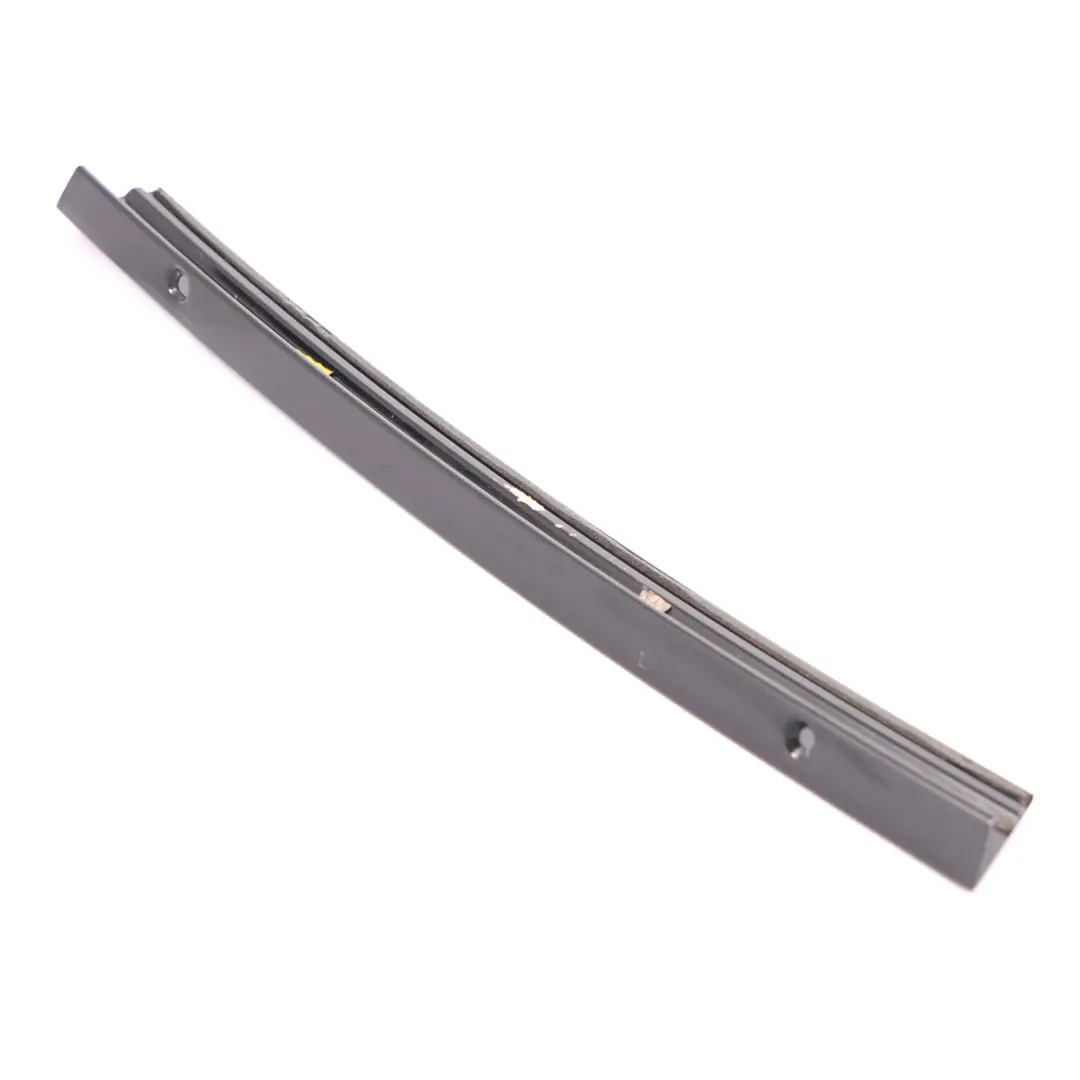 Mercedes W251 Embellecedor Ventana Trasera Izquierda Alto Brillo - SKU A2516700187 - Número de pieza A2516700187