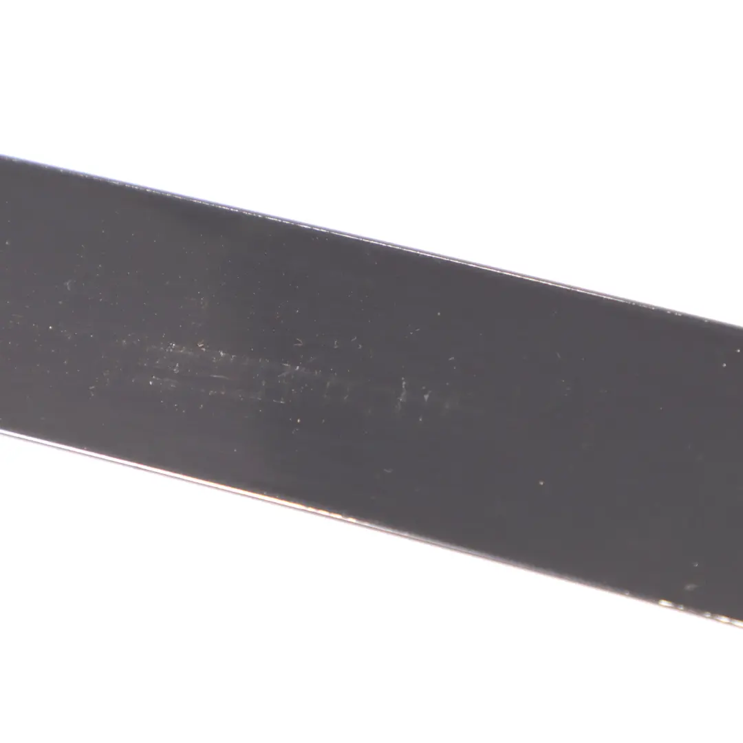 Mercedes W251 Bandeau protection vitre arrière gauche haute brilance - SKU A2516700187 - Numéro de pièce A2516700187