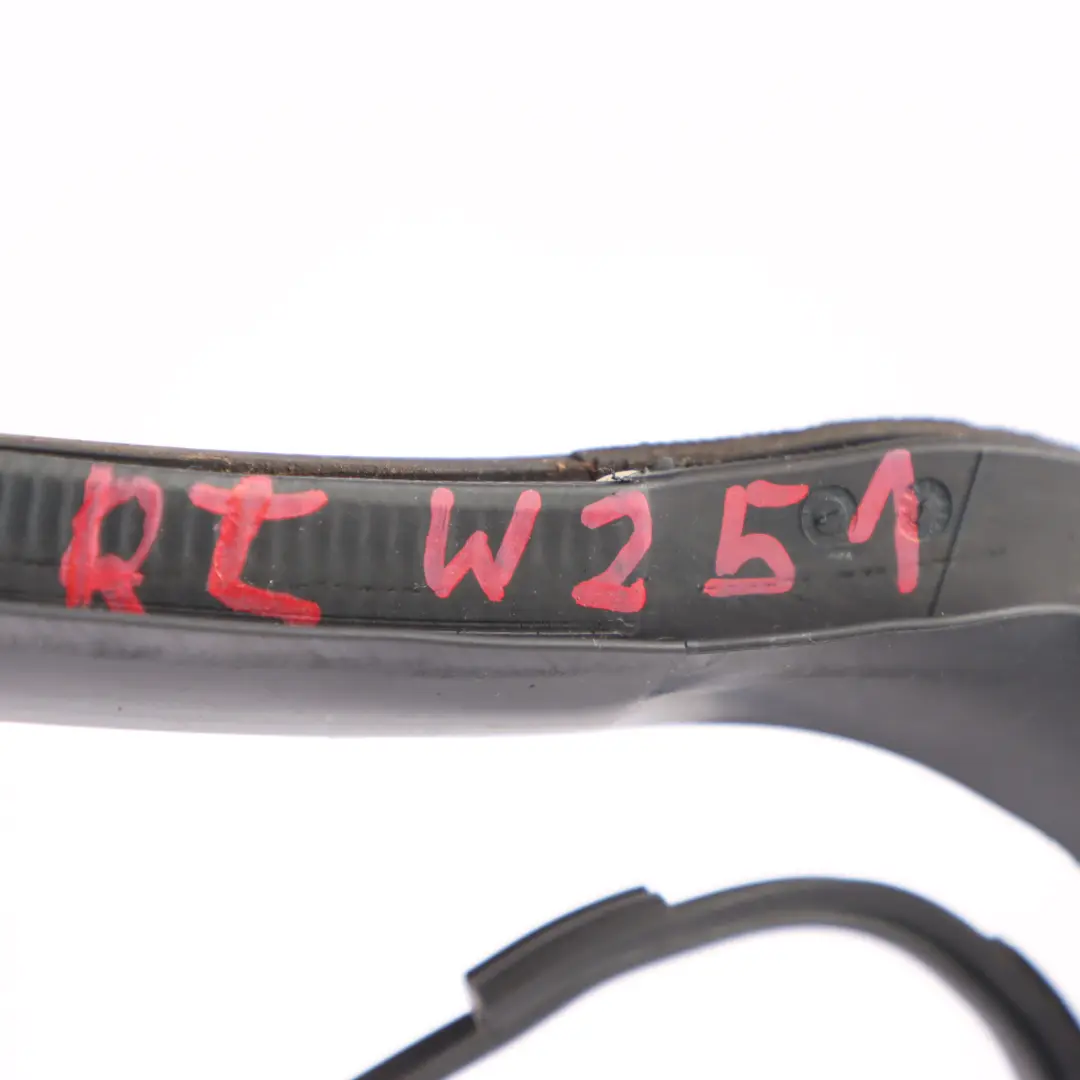 Mercedes W251 Joint de vitre de custode arrière gauche - SKU A2516702339 - Numéro de pièce A2516702339