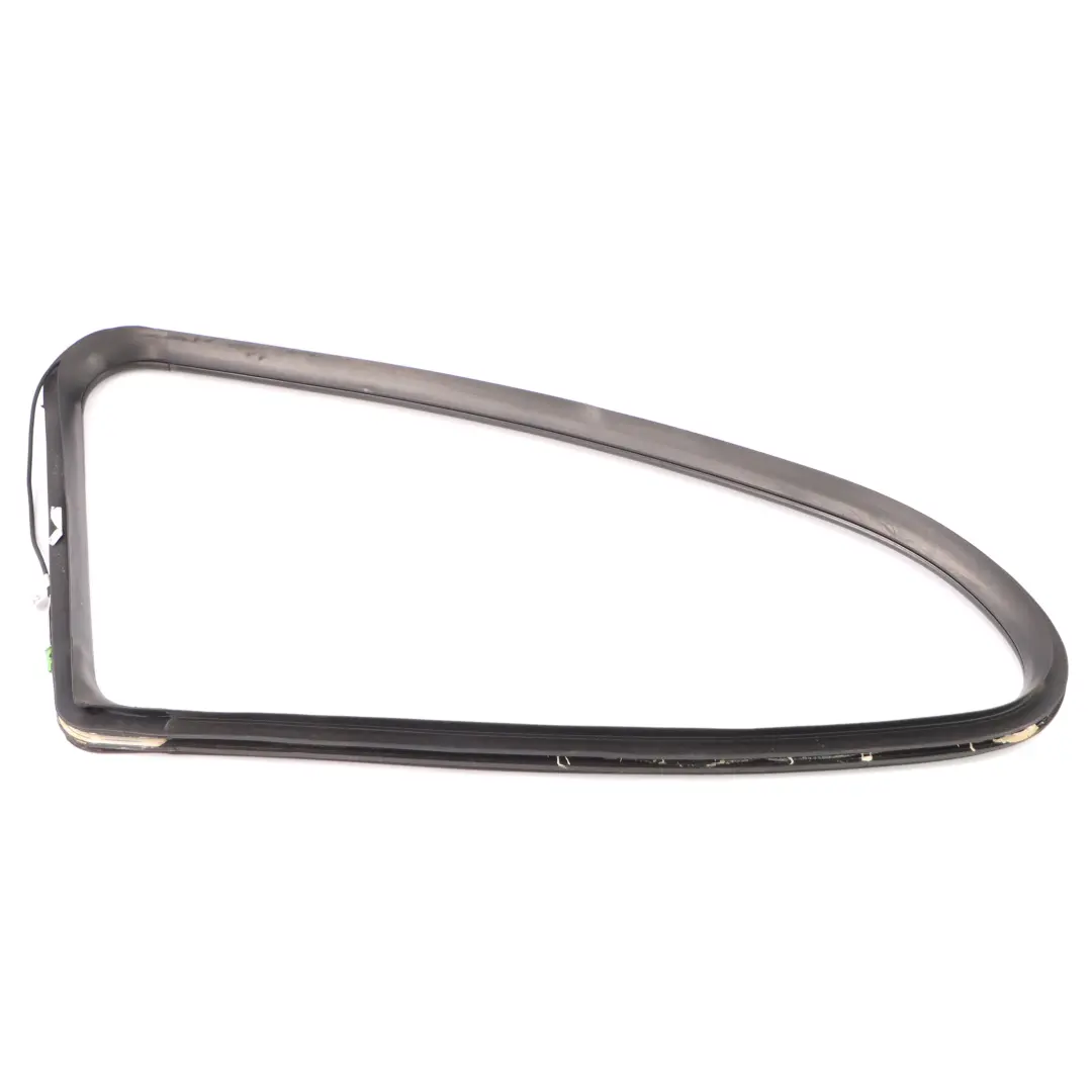 Viertel Fenster Glas Dichtung hinten rechts für Mercedes W251 mit Teilenummer A2516702439 Mercedes W251 Viertel Fenster Glas Dichtung hinten rechts - SKU A2516702439 - Teilenummer A2516702439