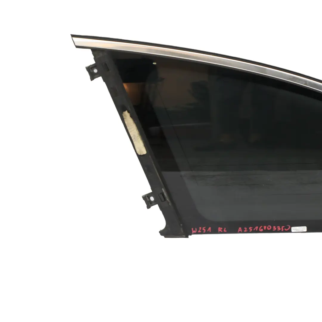 Vitre Latérale Arrière Gauche Teintée pour Mercedes W251 à propos du numéro de pièce A2516703350 Mercedes W251 Vitre Latérale Arrière Gauche Teintée - SKU A2516703350 - Numéro de pièce A2516703350