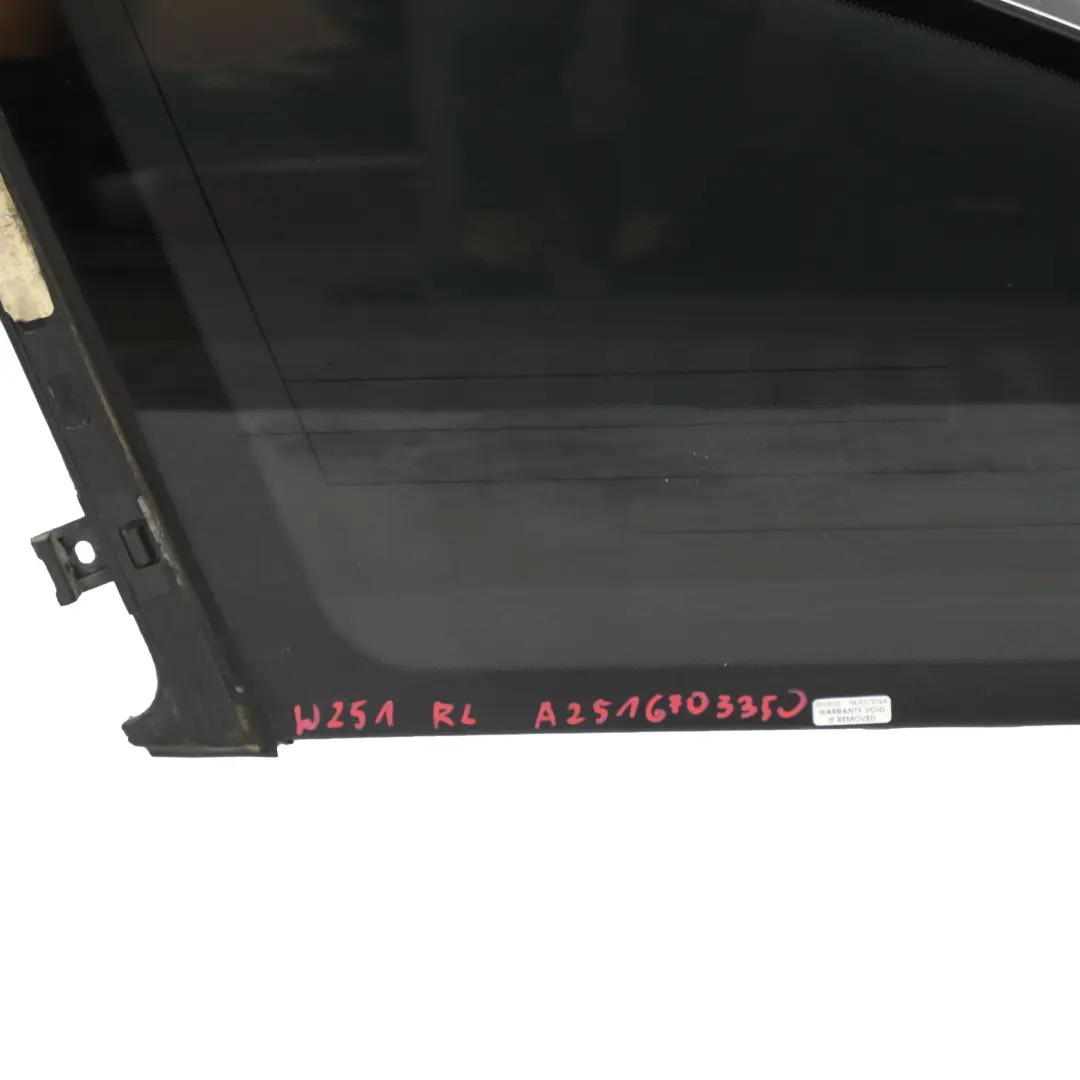 Szyba Boczna Lewy Tył Przyciemniana do Mercedes W251 o numerze A2516703350 Mercedes W251 Szyba Boczna Lewy Tył Przyciemniana - SKU A2516703350 - Numer Części A2516703350