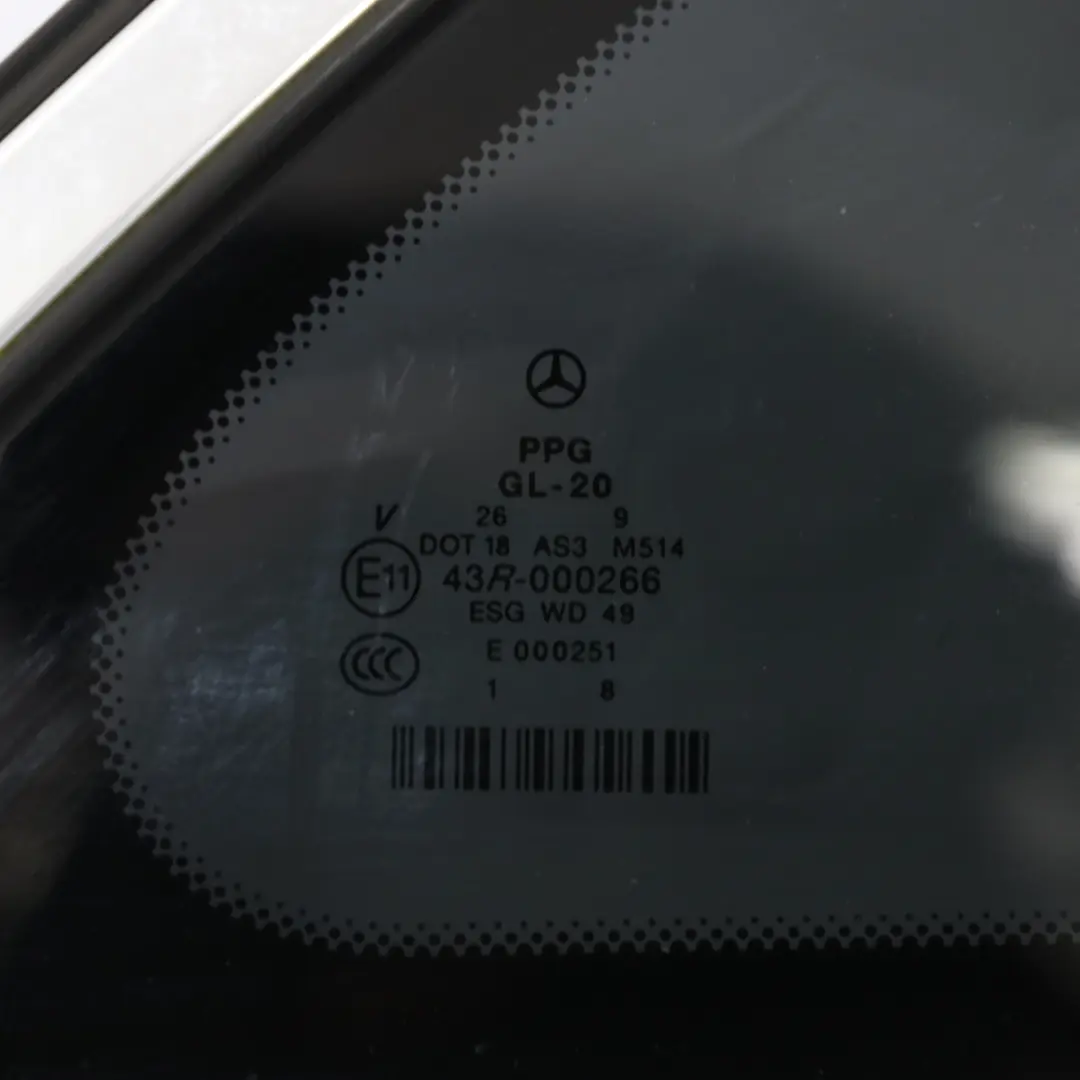 Mercedes W251 Cristal Ventana Lateral Trasera Derecha Tintado - SKU A2516703450 - Número de pieza A2516703450