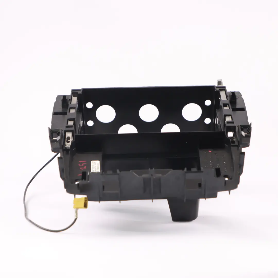 Radio Navigation Halterung Halterung Rahmen für Mercedes W251 mit Teilenummer A2516800014 Mercedes W251 Radio Navigation Halterung Halterung Rahmen - SKU A2516800014 - Teilenummer A2516800014