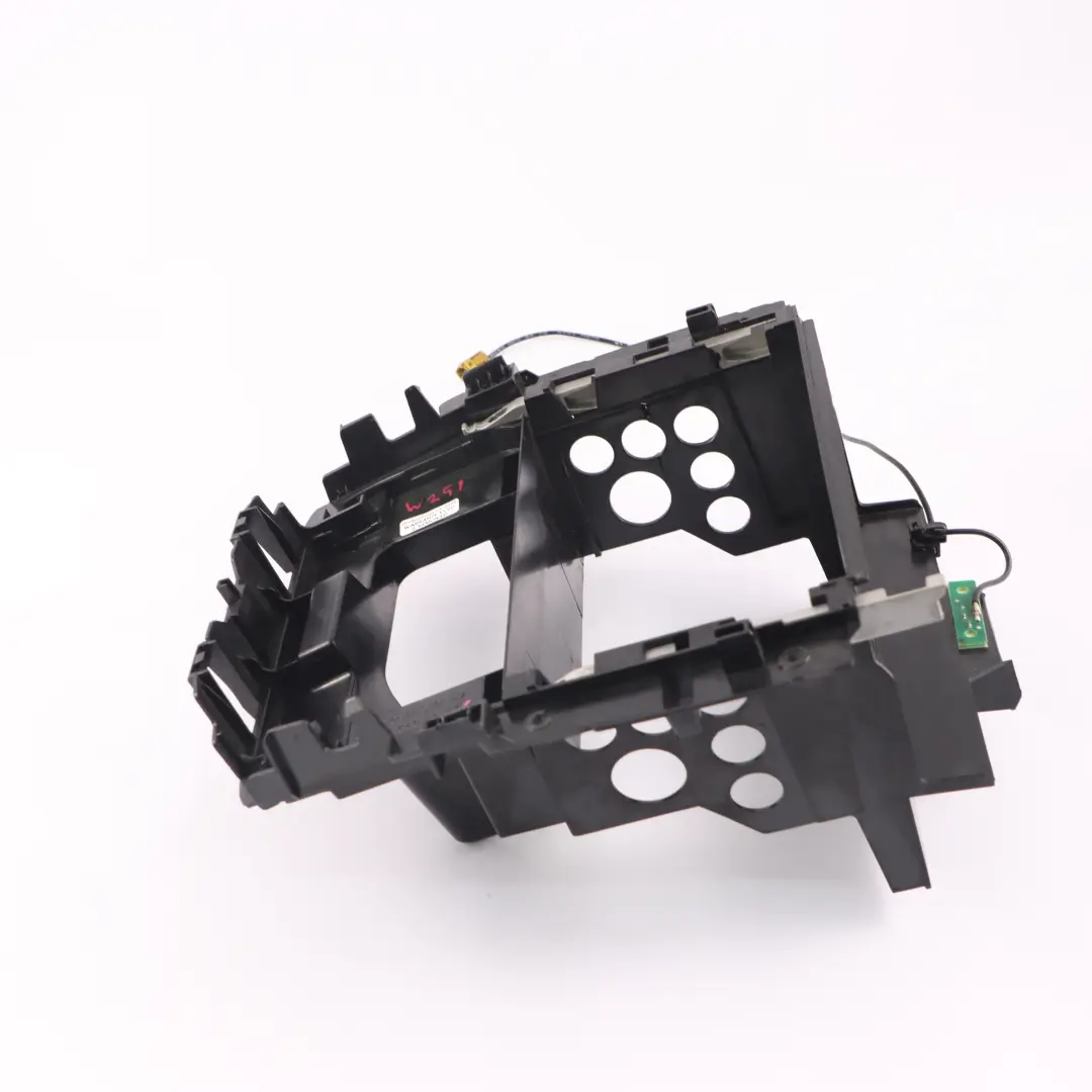 Uchwyt Mocowanie Wspornik Radia Nawigacji do Mercedes W251 o numerze A2516800014 Mercedes W251 Uchwyt Mocowanie Wspornik Radia Nawigacji - SKU A2516800014 - Numer Części A2516800014
