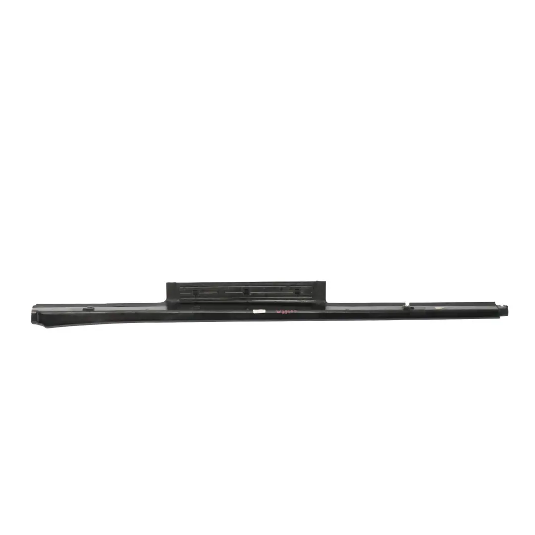 Mercedes W251 Seuil de Porte Avant Droite Garniture Cache Marche - SKU A2516800035 - Numéro de pièce A2516800035