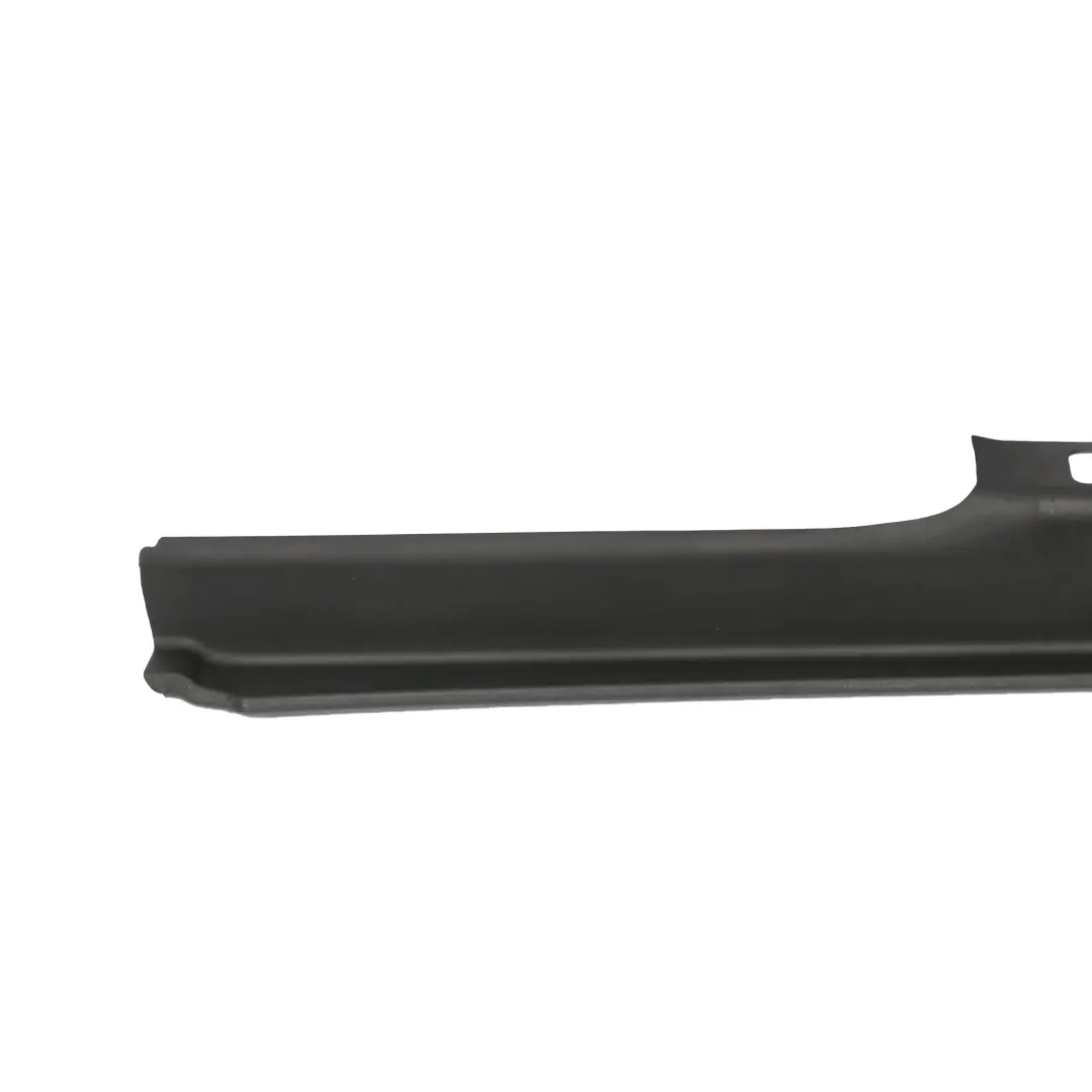 Mercedes W251 Seuil de Porte Avant Gauche Garniture Cache Marche - SKU A2516800135 - Numéro de pièce A2516800135